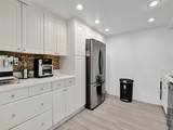 800 Parkview Dr - Photo 11