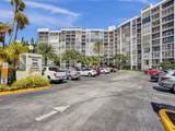 800 Parkview Dr - Photo 2