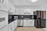 359 Lakeview Dr - Photo 8
