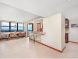 2555 Collins Ave - Photo 17