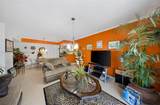 1555 Treasure Dr - Photo 10