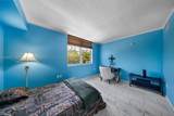1555 Treasure Dr - Photo 18
