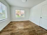 929 12th Ave - Photo 30