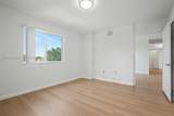 816 11th St - Photo 3