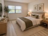 240 Lakeview Dr - Photo 3