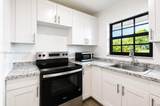 2401 52nd St - Photo 3