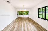2401 52nd St - Photo 4