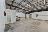 950 40th Ct - Photo 16