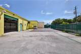950 40th Ct - Photo 3
