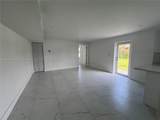 705 20th St - Photo 8