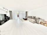 2203 7th St - Photo 2