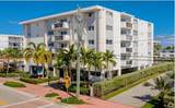8101 Crespi Blvd - Photo 19