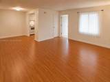 7910 Taft St - Photo 3