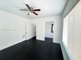 1631 3 St - Photo 3