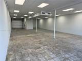 1040 Oakland Park Blvd - Photo 2