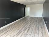 10527 40th St - Photo 1