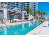 2301 Collins Ave - Photo 2