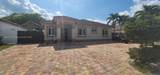 706 14th Pl - Photo 2