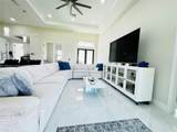 401 9th St - Photo 4