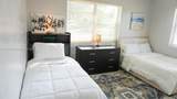 902 6th Ter - Photo 15