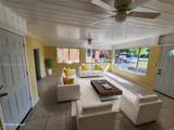 305 20th St Sw - Photo 2