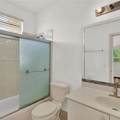 10902 Nw 79th St - Photo 11