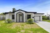 930 34th St - Photo 2
