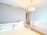 700 26th Ter - Photo 26