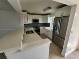425 11th Ter - Photo 3