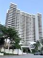 2555 Collins Ave - Photo 3