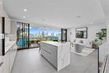 1000 Venetian Way - Photo 2