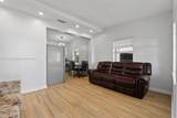 580 44th St - Photo 4