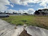 402 6th St - Photo 2