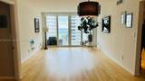 5600 Collins Ave - Photo 7