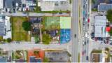2618 103rd St - Photo 2