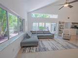 1135 Lake St - Photo 6