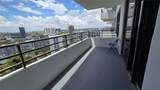 2500 Parkview Dr - Photo 2