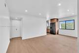1924 26th St - Photo 2