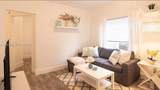 27 60th Ter - Photo 2