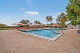 2555 Collins Ave - Photo 29
