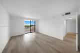 2555 Collins Ave - Photo 19