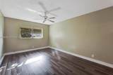 1030 Country Club Dr - Photo 11
