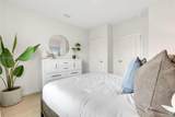 9082 Venetian Sq - Photo 24