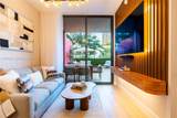 90 32nd St - Photo 3