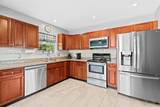 621 37th St - Photo 1