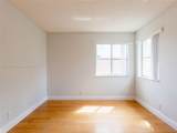 1030 Bluewood Ter - Photo 43
