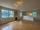 2305 Belmont Ln - Photo 5