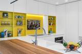 10 Venetian Way - Photo 6