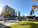 2625 Collins Ave - Photo 33