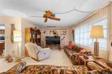 1915 Jacaranda Dr - Photo 3
